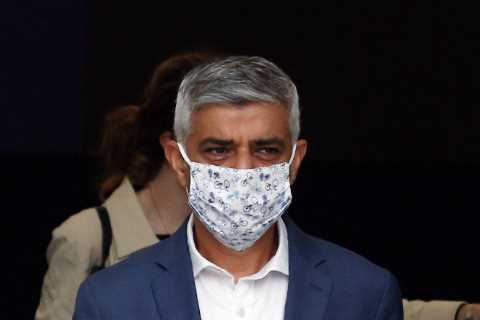 Sadiq Khan wants face masks to stay compulsory on public transport after July 19