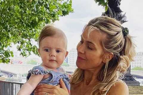 Kate Lawler shows off toned stomach in cropped top on summer day out with baby Noa