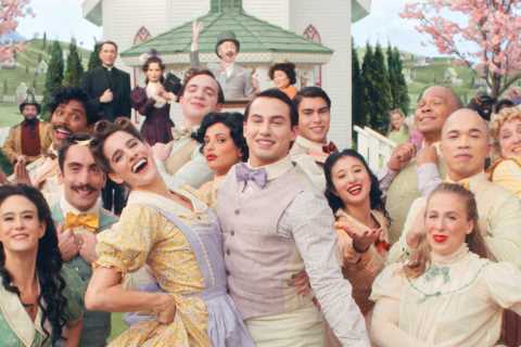 Apple’s ‘Schmigadoon!’ : Release date, plot and cast for new comedy series