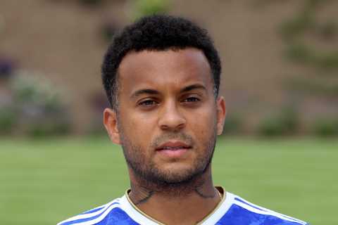 Ryan Bertrand completes Leicester transfer and claims move matches his ‘inner ambitions’