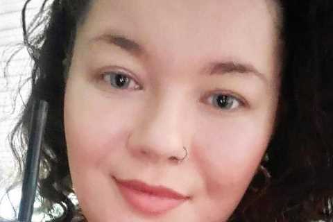 Teen Mom Amber Portwood gives rare smile studying at home for Purdue University degree after..