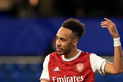 Arsenal star Aubameyang misses sitter from three yards out vs Rangers and fans fear ‘we’re doomed..