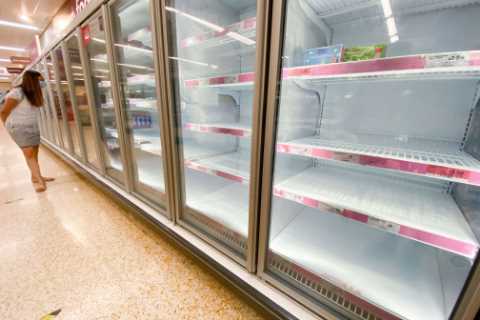 Army on standby as whopping 20% of Britain’s food sector workers hit by Pingdemic and ‘half of..