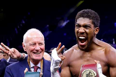 Anthony Joshua vs Tyson Fury: Barry Hearn doubts fight will ever happens and urges Gypsy King to..