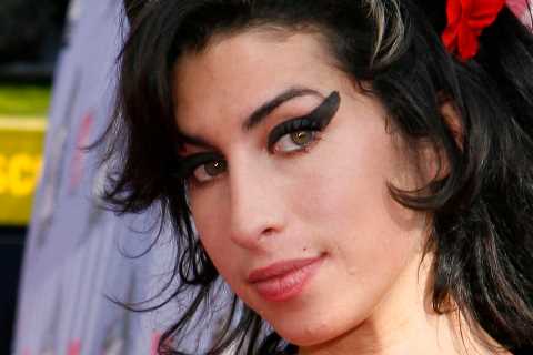 Amy Winehouse’s friends Naomi Parry and Catriona Gourlay reveal her heartbreaking years-long battle ..