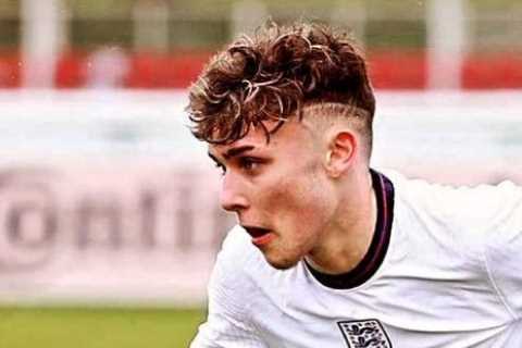 Liverpool to beat Chelsea and Man Utd for transfer of Newcastle’s teenage winger Bobby Clark, son..