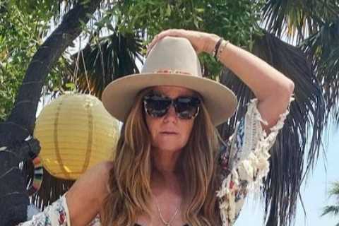 Patsy Palmer, 49, shows off her incredible bikini body and says she was ‘inspired by J-Lo’ to flash ..