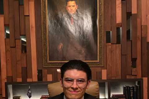Kelly Ripa and Mark Consuelos’ son Michael, 24, looks like dad’s ‘TWIN’ while filming Riverdale’s..