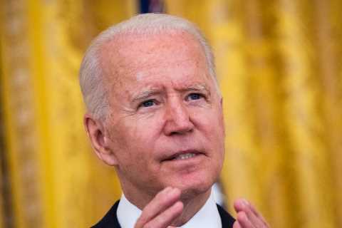 Biden Seeks to Revive Vaccine Effort With New Rules and Incentives