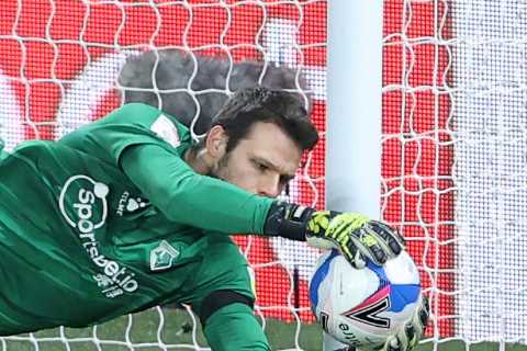 Watford refusing to sell Daniel Bachmann after Arsenal show transfer interest in £15m keeper