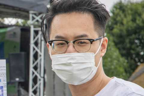 Unvaccinated music fans shun festival offering Covid jab and free food