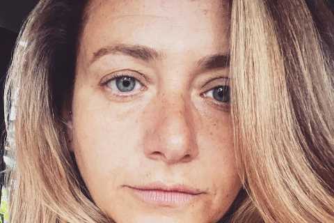 Emmerdale star almost unrecognisable without curly hair as she reveals dramatic hair transformation