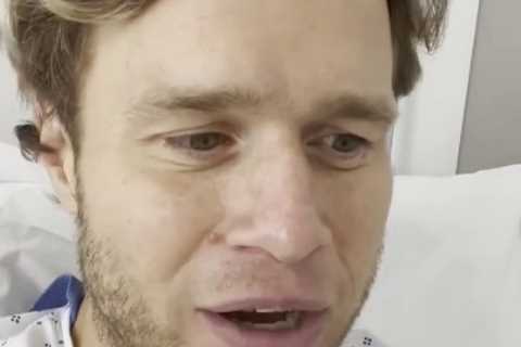 Olly Murs rushed to hospital with horrific injury as he posts from bed saying he ‘looks like a bag..