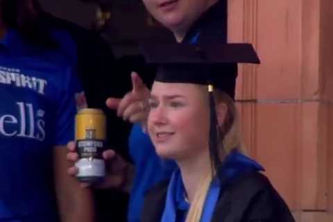 Watch London Spirit’s Alice Monaghan celebrate her graduation DURING a Hundred victory at Lord’s