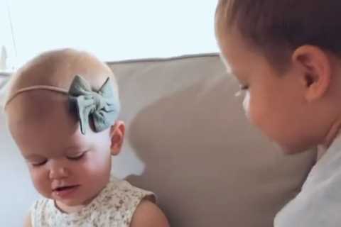Little People’s Tori Roloff shares adorable video of son Jackson, 4, reading to his sister Lilah, 1,..