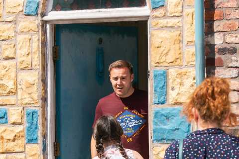 Coronation Street spoilers: Alina Pop terrified the slave gang have come to kill her as Tyrone..