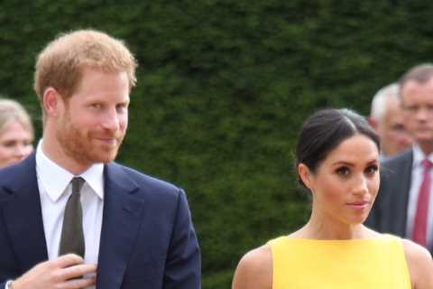 Meghan Markle accused of copying Obamas AGAIN with 40 x 40 program after Barack’s 60 for 60..