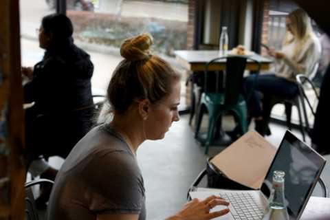 Beware Free Wi-Fi: Government Urges Workers to Avoid Public Networks