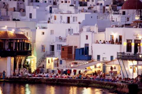 Three Brit women forced to cram into tiny quarantine hotel room in Greece with Covid infected pal..