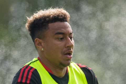 Lingard STAYING at Man Utd, hints Solskjaer but star tests positive for Covid just a week before..