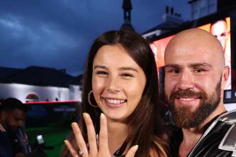 Watch Alen Babic propose to partner live on DAZN in front of interviewer Laura Woods after stopping ..