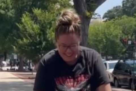 Teen Mom Kailyn Lowry accused of  ‘spreading Covid recklessly’ with family scooter ride in..