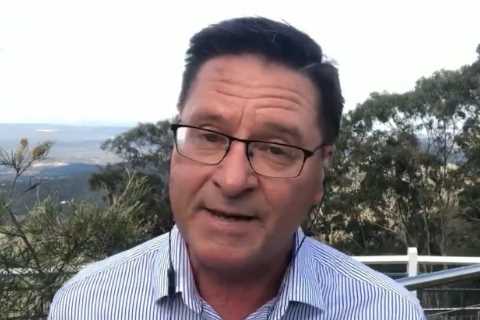 Embarrassed commentator admits ‘I hoped no one was listening’ after rude gaffe about horse’s bum