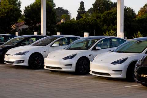 Electric Cars for Everyone? Not Unless They Get Cheaper.