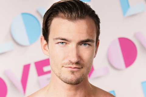New bombshell Brett looks just like Lazy Town’s Robbie Rotten, say Love Island fans