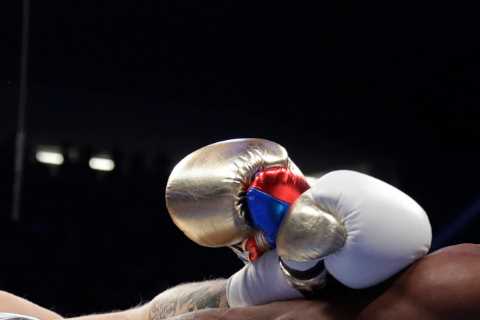 Floyd Mayweather’s cousin refuses to rule out Conor McGregor rematch but warns UFC star needs to..