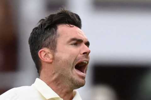 England hero James Anderson takes Indian wickets against all odds but Root still left regretting..