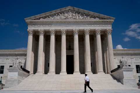 Supreme Court Blocks Part of New York’s Eviction Moratorium
