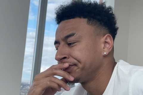 Man Utd star Jesse Lingard reveals he turned to drink to get through bad times before brother..