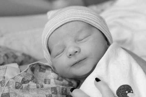 90210 alum Shenae Grimes-Beech welcomes second child, son Kingsley Taylor, with husband Josh