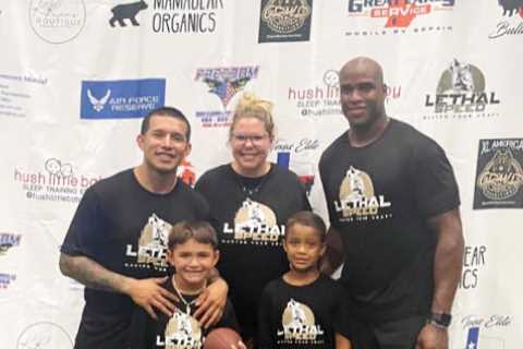 Teen Mom Kailyn Lowry cozies up to ex Javi Marroquin &amp; their son Lincoln, 7, as fans are..
