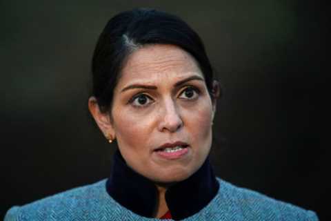 Priti Patel blasts French police for allowing thousands of migrants to cross the Channel