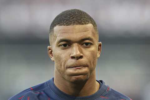 Mbappe does not join Messi and Neymar at Herrera’s birthday after ‘rejecting PSG deal to push..