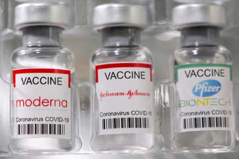 Biden administration ‘set to advise that Americans get covid vaccine booster shot eight months..