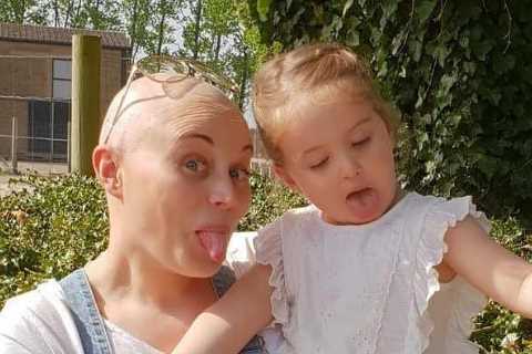 Mum misdiagnosed with long Covid after struggling to breathe told she has terminal lung cancer
