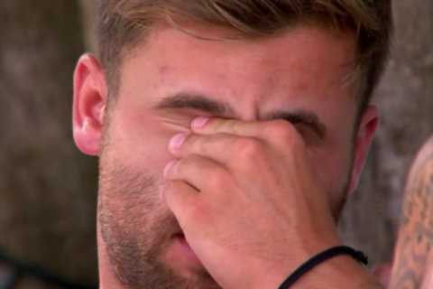 Jake and Liberty being comforted by Love Island psychologist after shock exit