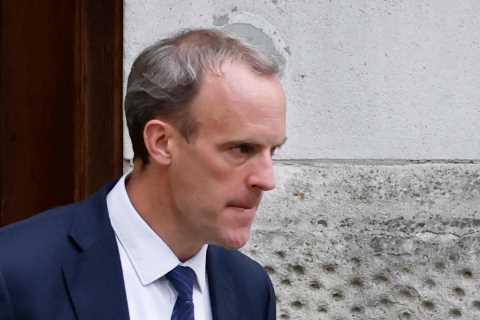 Boris Johnson says he ‘absolutely’ has confidence in Raab despite Crete holiday – so why does..
