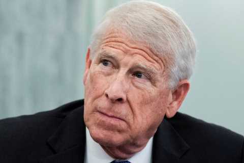 Is Senator Roger Wicker vaccinated against Covid-19?