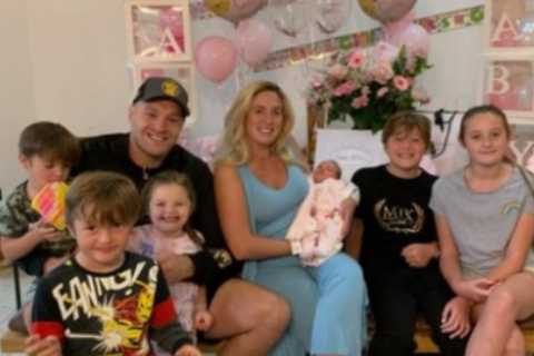 Tyson Fury’s wife Paris shares adorable family photo as baby Athena finally arrives home following..