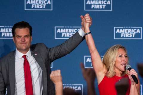 In Iowa, Gaetz and Greene Pick Up Where Trump Left Off