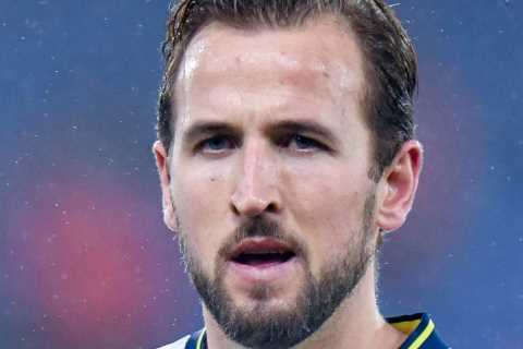 Harry Kane to TRAVEL with Tottenham squad today to face Wolves with striker on bench as he waits..