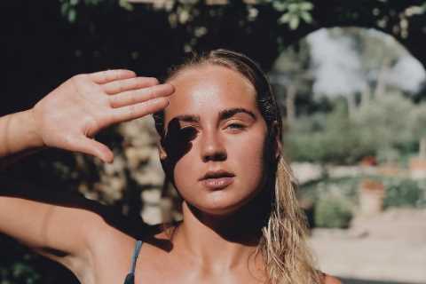 Gorgeous Estelle Bergkamp is the stunning daughter of Arsenal legend Dennis and girlfriend of Man..