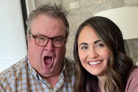 Modern Family star Eric Stonestreet gets engaged to girlfriend Lindsay Schweitzer