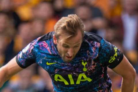 Man City will make final Harry Kane transfer push this week despite wantaway striker playing for..