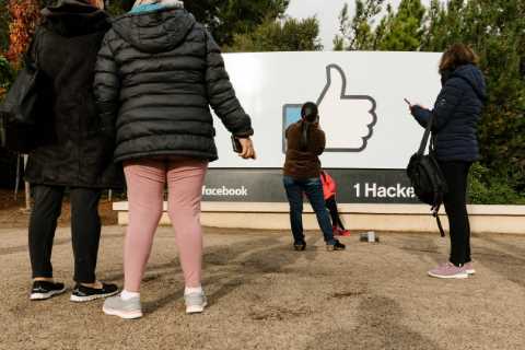 Facebook Said to Consider Forming an Election Commission