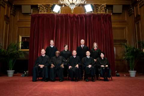 Biden calls on cities to IGNORE Supreme Court block on eviction moratorium as NYC’s de Blasio calls ..